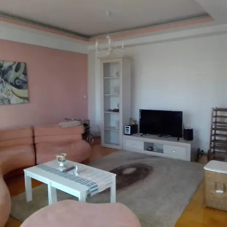 Lovely 4 In Quiet Environment In * Skopje
